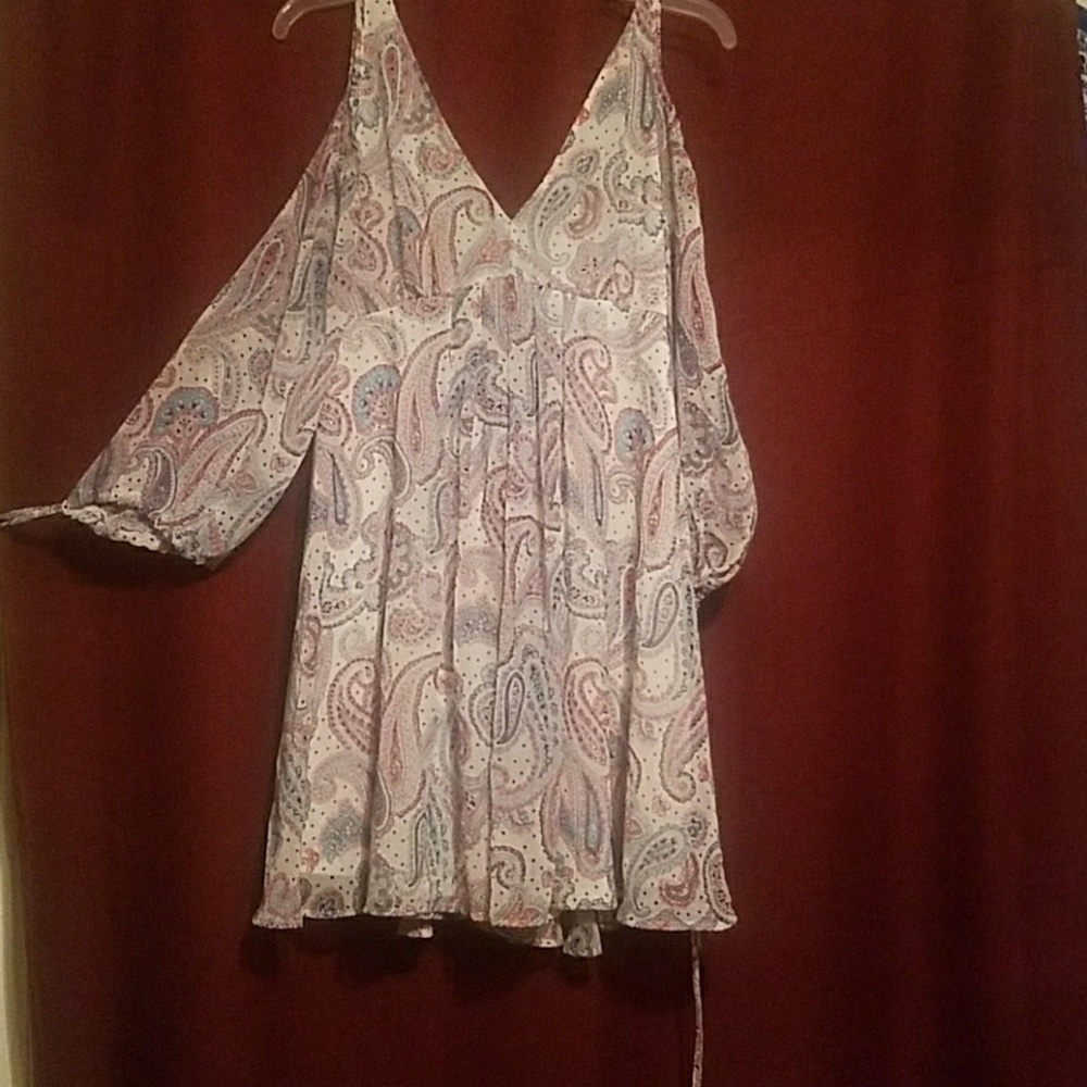 Dress, long sleeves, shoulder cut outs